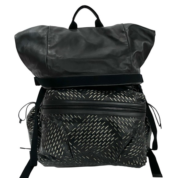 lululemon belt bag vapor gold Lululemon Everywhere Belt Bag 1L- Vapor/Gold/White
